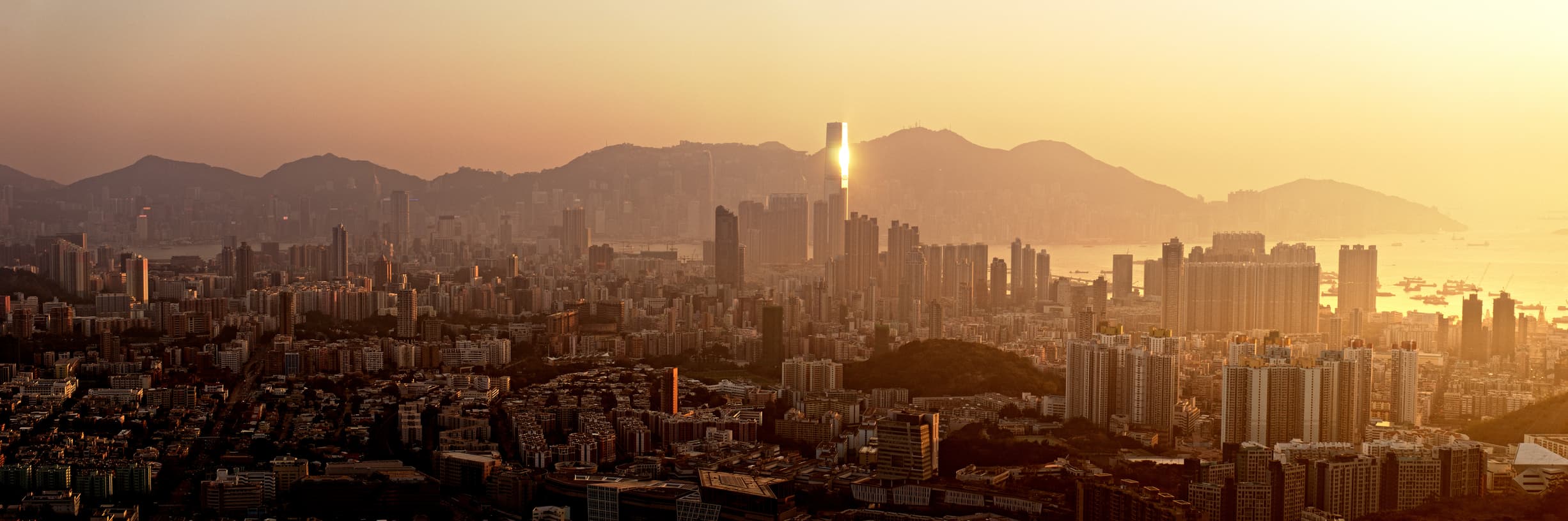 Scaling globally: How a US bank account can streamline your B2B operations